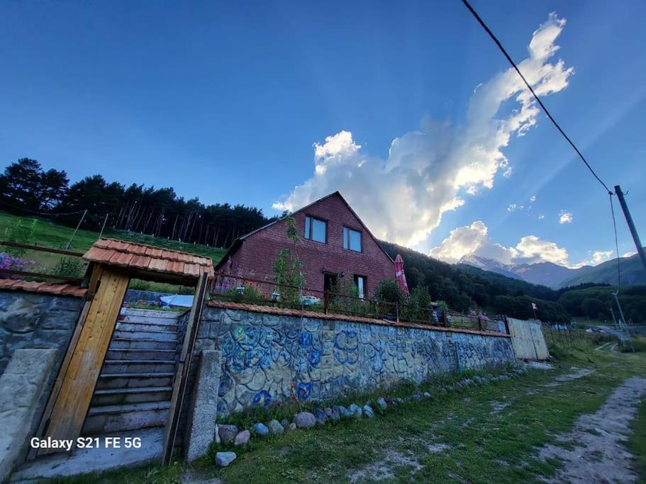 Peak House Villa Kazbegi Exterior photo