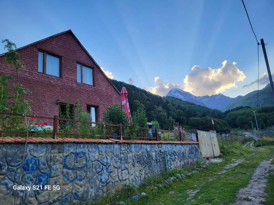 Peak House Villa Kazbegi Exterior photo